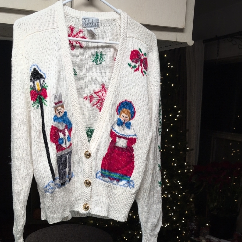 Nell Flowers by J.G Hook Vintage Christmas Sweater.